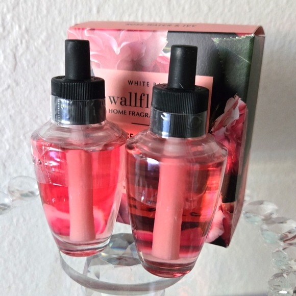 Rose Water & Ivy Bath and Body Works Wallflowers Refill 2-Pack - Picture 5 of 5